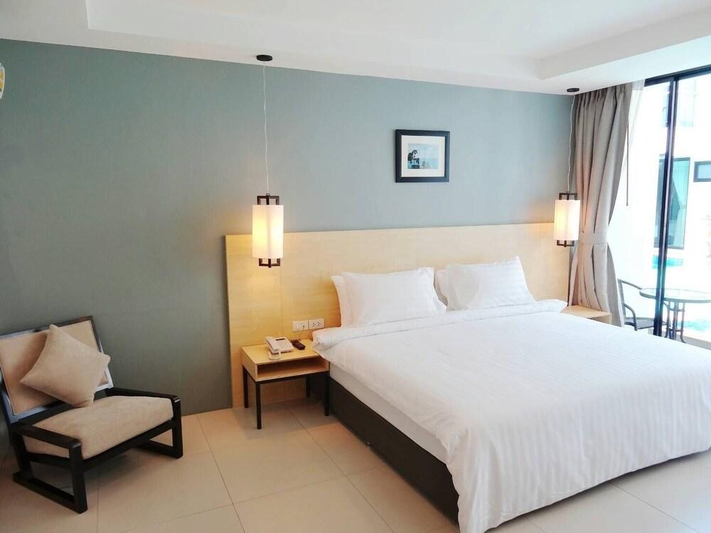 Good Day Phuket Hotel Екстериор снимка