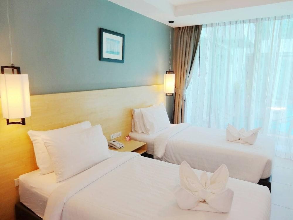 Good Day Phuket Hotel Екстериор снимка