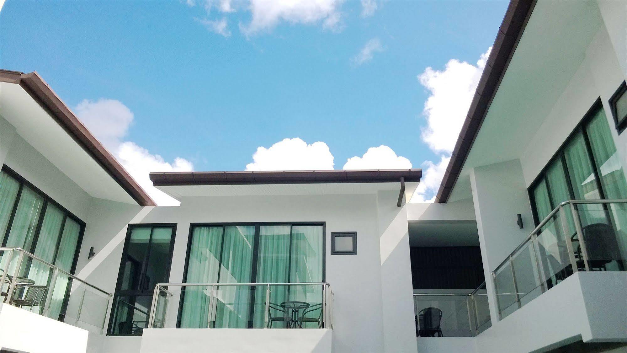Good Day Phuket Hotel Екстериор снимка