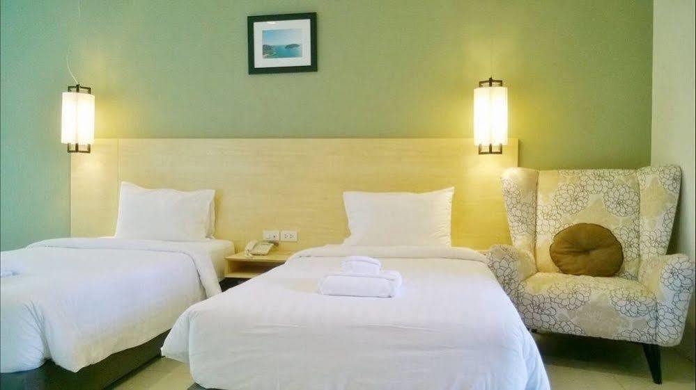 Good Day Phuket Hotel Екстериор снимка